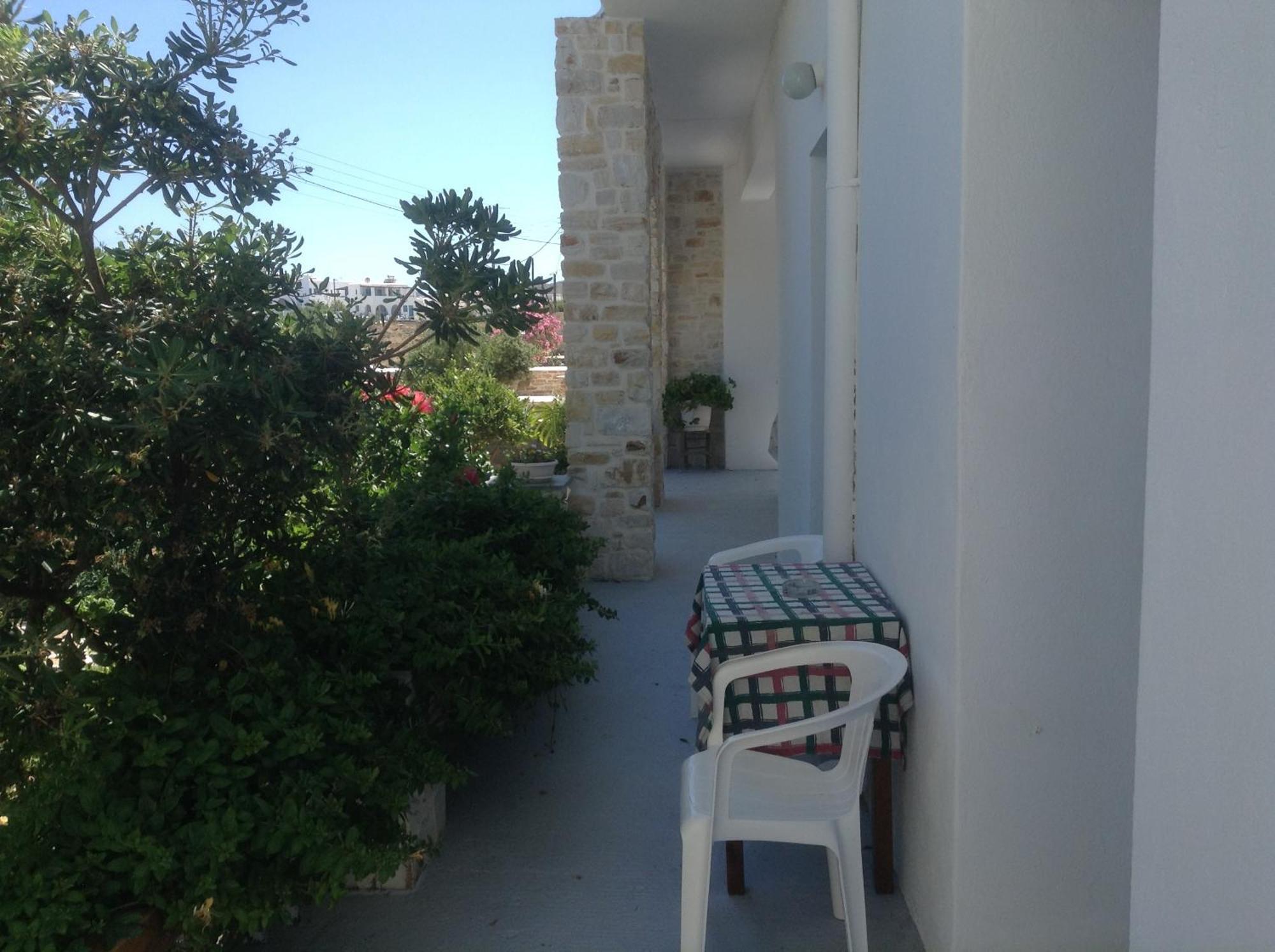 Rania Apartments Αντίπαρος Εξωτερικό φωτογραφία