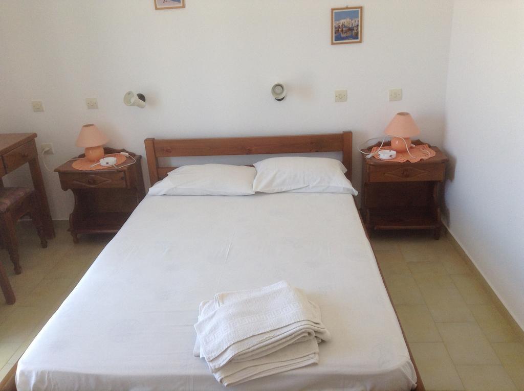 Rania Apartments Αντίπαρος Δωμάτιο φωτογραφία
